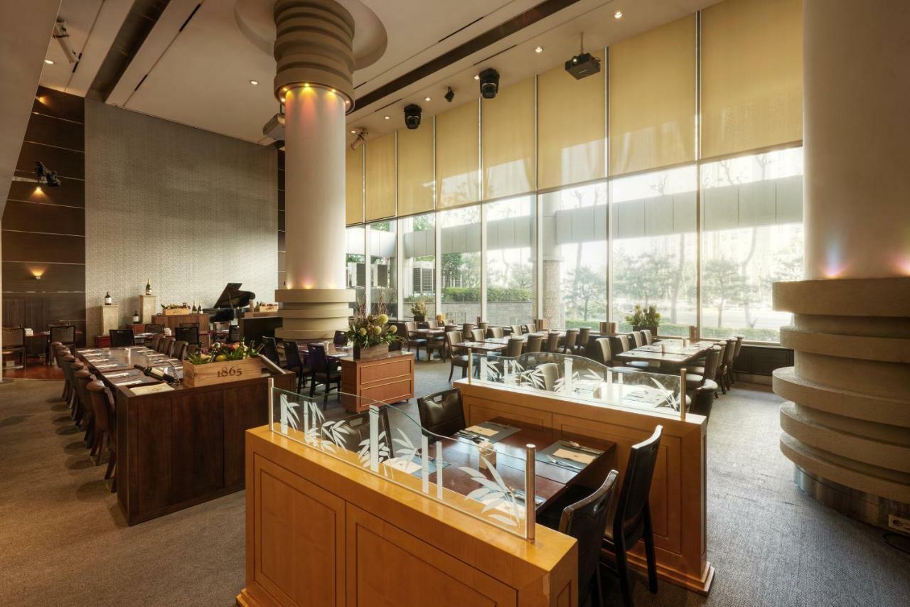 Seoul Riviera Hotel (Adults Only) Екстериор снимка