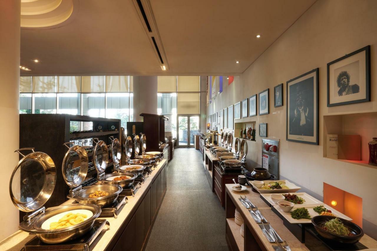 Seoul Riviera Hotel (Adults Only) Екстериор снимка
